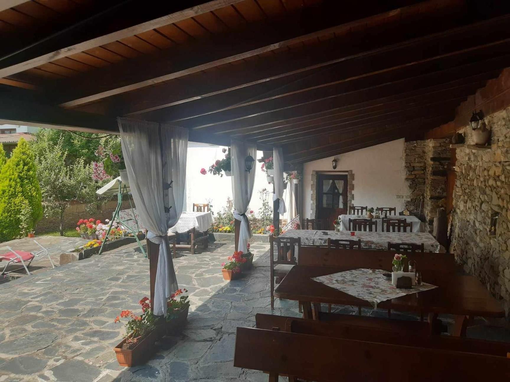 Guest House Popov Marcsevo Kültér fotó