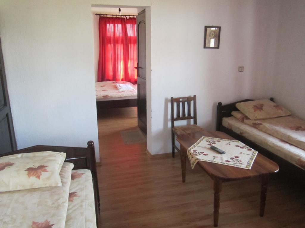 Guest House Popov Marcsevo Kültér fotó